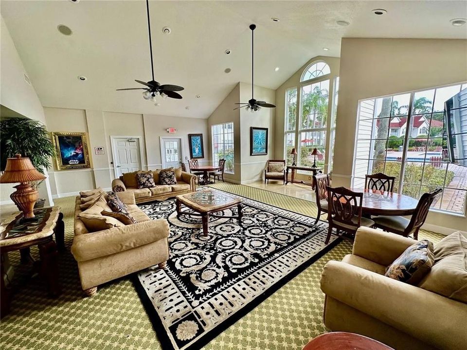 Под контрактом: $218,000 (2 спален, 2 ванн, 971 Квадратных фут)