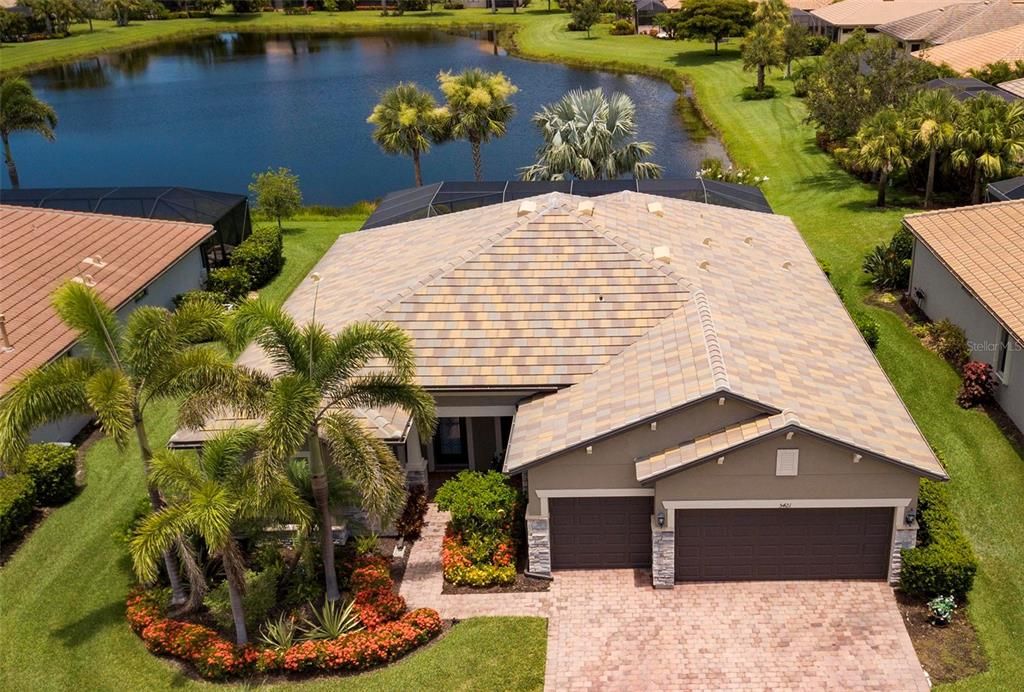 Недавно продано: $795,000 (3 спален, 3 ванн, 2554 Квадратных фут)