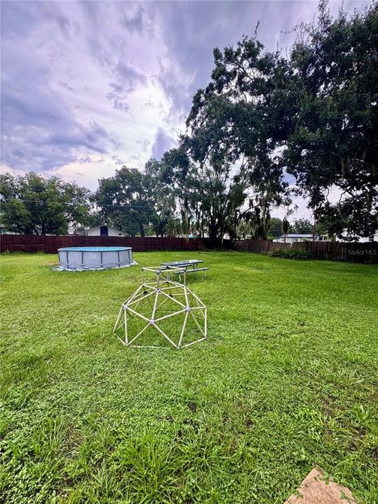 На продажу: $585,000 (6 спален, 3 ванн, 2902 Квадратных фут)