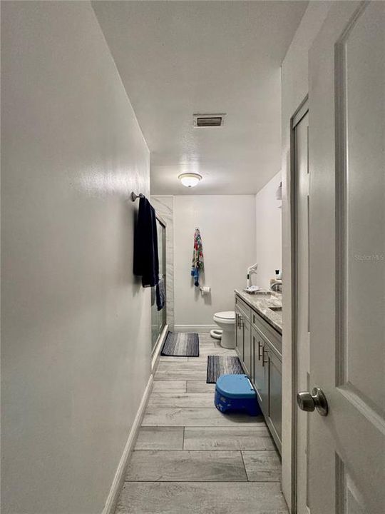 На продажу: $585,000 (6 спален, 3 ванн, 2902 Квадратных фут)