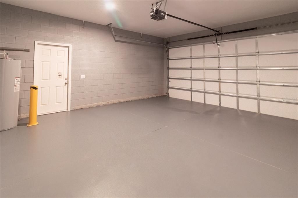 For Sale: $447,000 (4 beds, 2 baths, 1913 Square Feet)