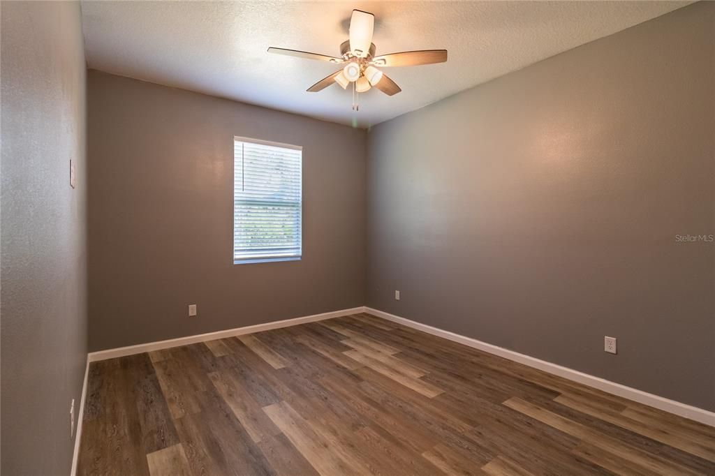 For Sale: $447,000 (4 beds, 2 baths, 1913 Square Feet)