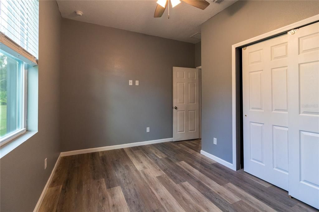 For Sale: $447,000 (4 beds, 2 baths, 1913 Square Feet)