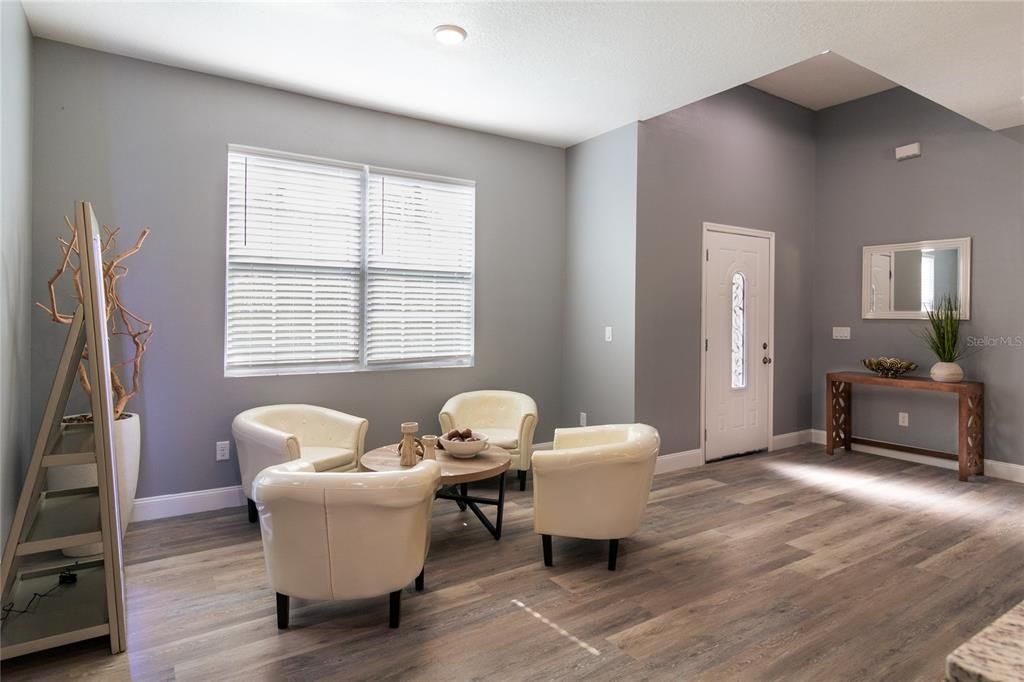 For Sale: $447,000 (4 beds, 2 baths, 1913 Square Feet)