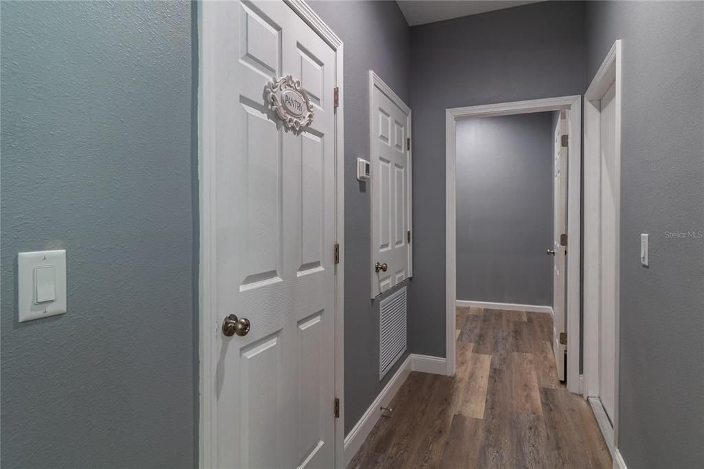 For Sale: $447,000 (4 beds, 2 baths, 1913 Square Feet)