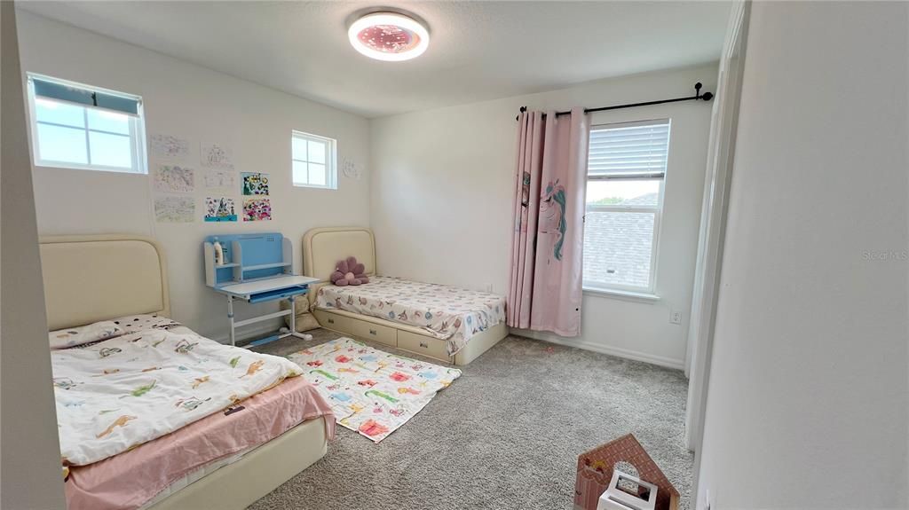 For Sale: $634,900 (5 beds, 4 baths, 3454 Square Feet)