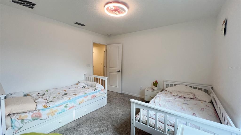 For Sale: $634,900 (5 beds, 4 baths, 3454 Square Feet)