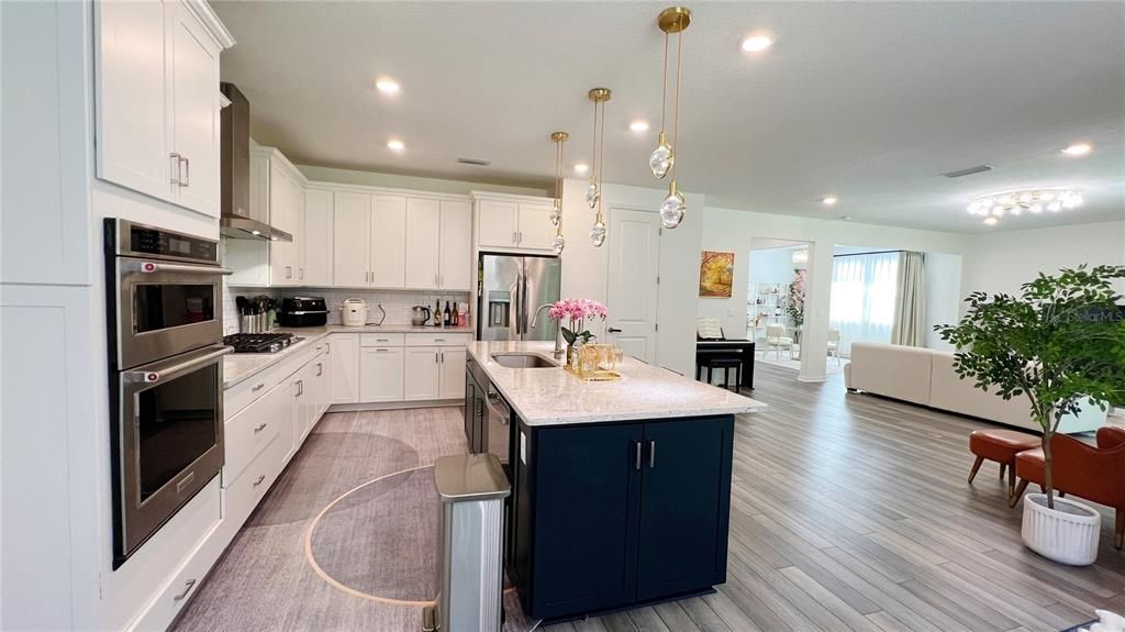 For Sale: $634,900 (5 beds, 4 baths, 3454 Square Feet)