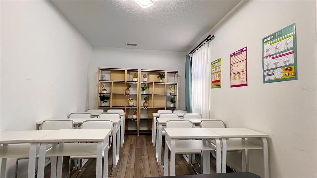 For Sale: $634,900 (5 beds, 4 baths, 3454 Square Feet)