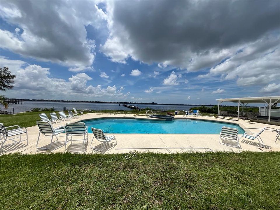 En Venta: $1,200,000 (3 camas, 4 baños, 3910 Pies cuadrados)