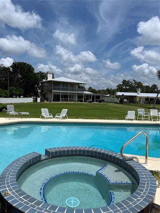 En Venta: $1,200,000 (3 camas, 4 baños, 3910 Pies cuadrados)