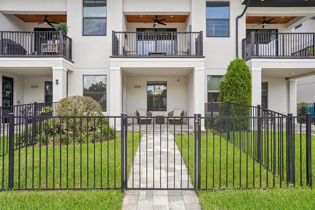 На продажу: $590,000 (3 спален, 3 ванн, 1937 Квадратных фут)