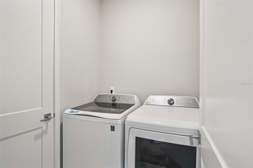 На продажу: $590,000 (3 спален, 3 ванн, 1937 Квадратных фут)