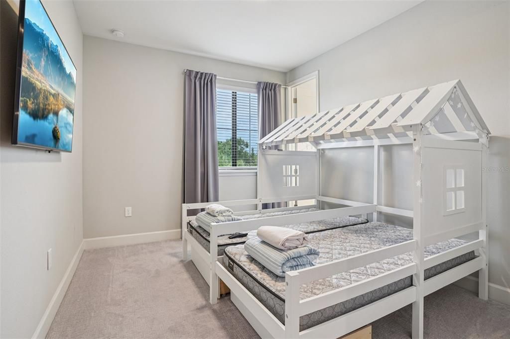 На продажу: $590,000 (3 спален, 3 ванн, 1937 Квадратных фут)