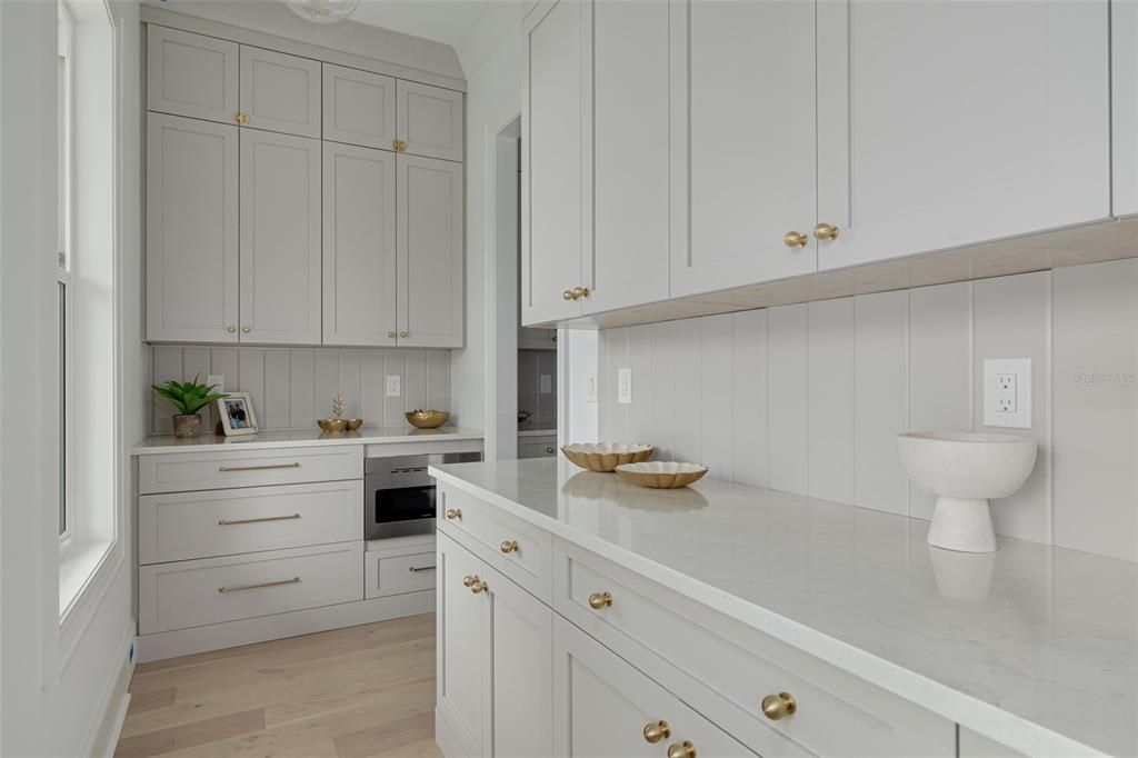 待售: $1,795,000 (6 贝兹, 4 浴室, 3589 平方英尺)