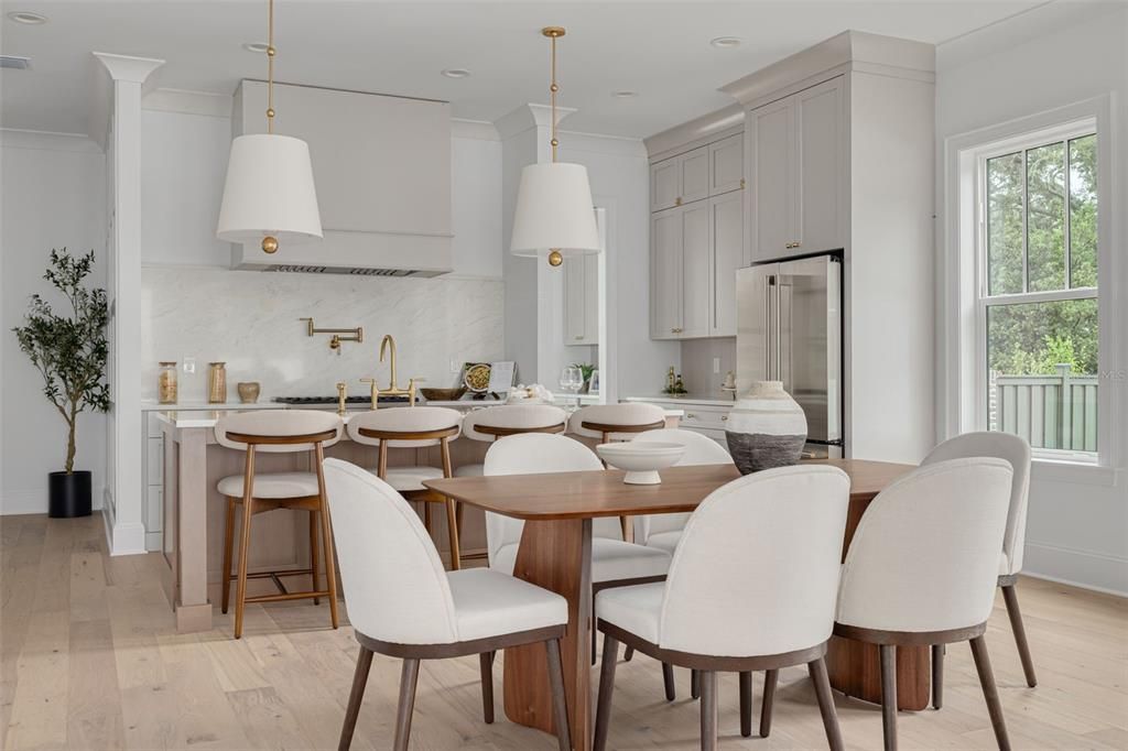 待售: $1,795,000 (6 贝兹, 4 浴室, 3589 平方英尺)