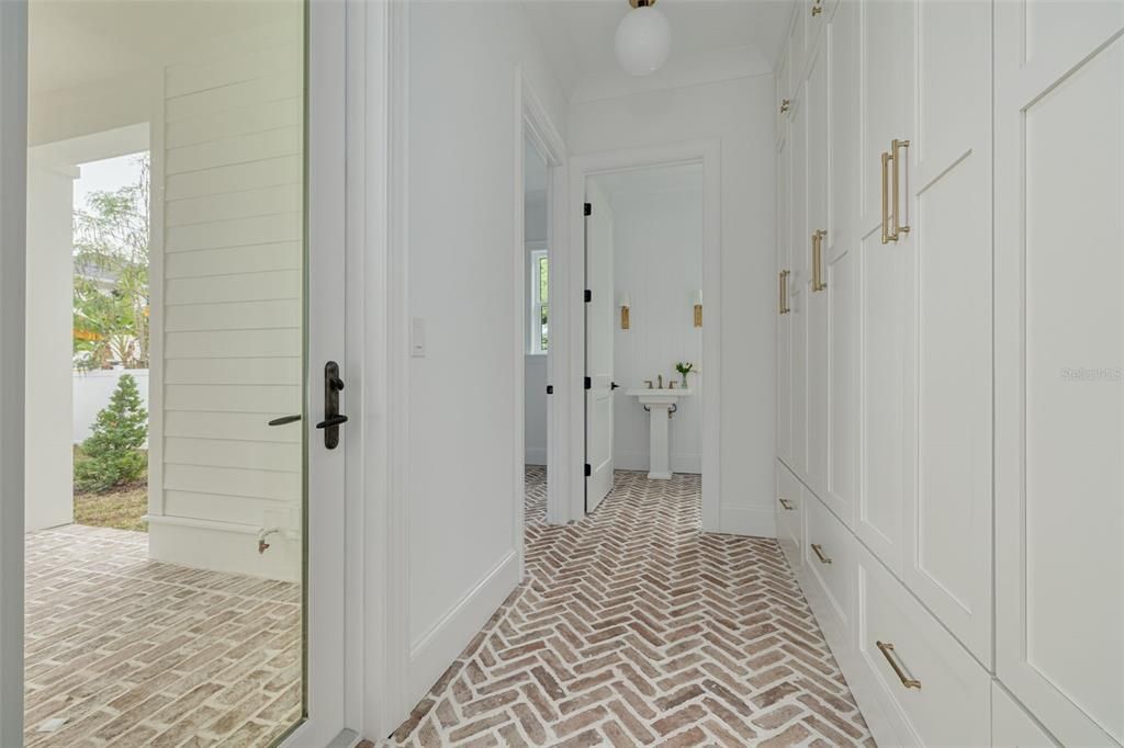 待售: $1,795,000 (6 贝兹, 4 浴室, 3589 平方英尺)