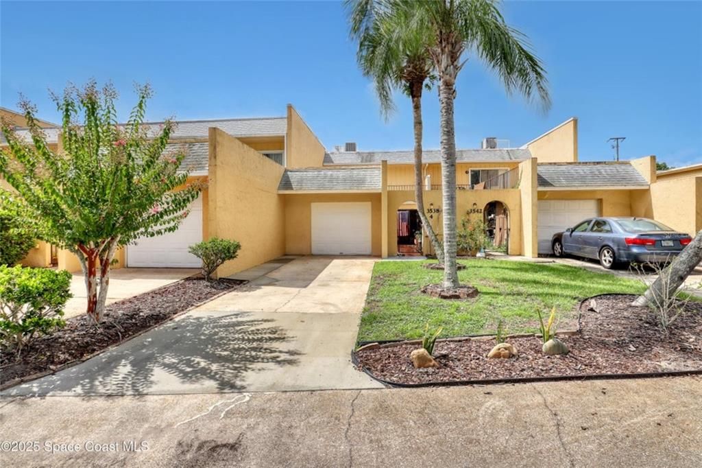 For Sale: $175,000 (3 beds, 3 baths, 1618 Square Feet)