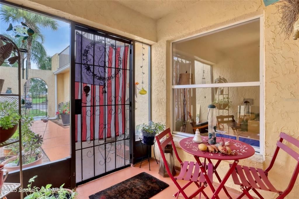 For Sale: $175,000 (3 beds, 3 baths, 1618 Square Feet)