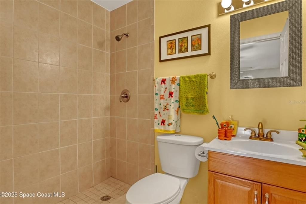 For Sale: $175,000 (3 beds, 3 baths, 1618 Square Feet)