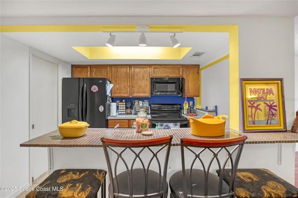 For Sale: $175,000 (3 beds, 3 baths, 1618 Square Feet)