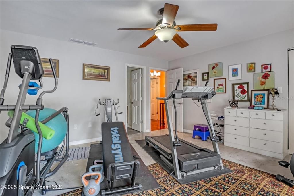 For Sale: $175,000 (3 beds, 3 baths, 1618 Square Feet)