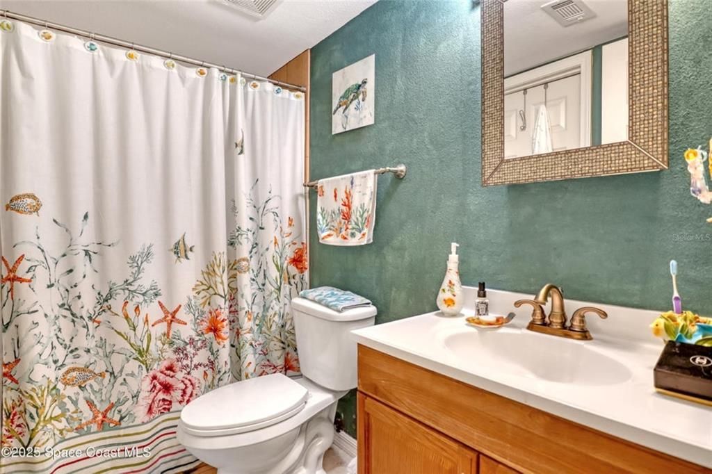 For Sale: $175,000 (3 beds, 3 baths, 1618 Square Feet)