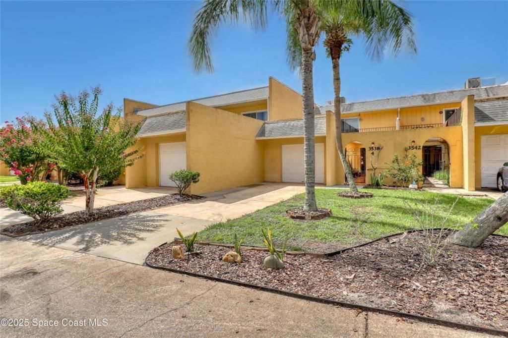 For Sale: $175,000 (3 beds, 3 baths, 1618 Square Feet)