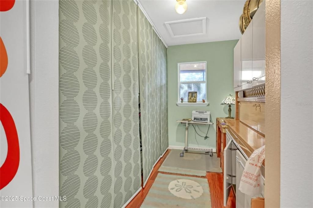 For Sale: $175,000 (3 beds, 3 baths, 1618 Square Feet)