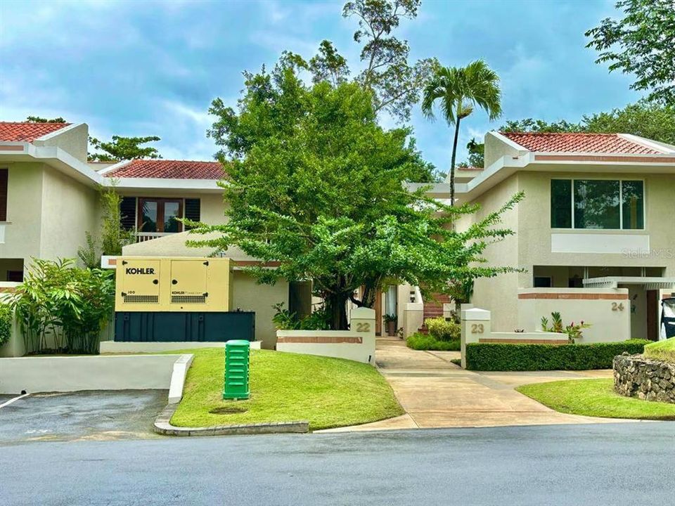 For Rent: $14,000 (3 beds, 3 baths, 3086 Square Feet)