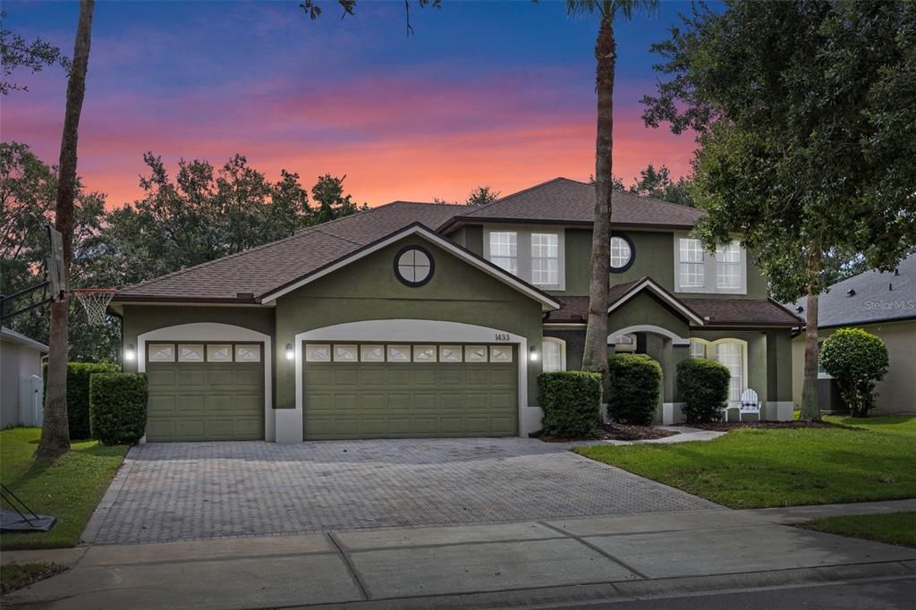 最近售出: $699,000 (5 贝兹, 3 浴室, 3385 平方英尺)