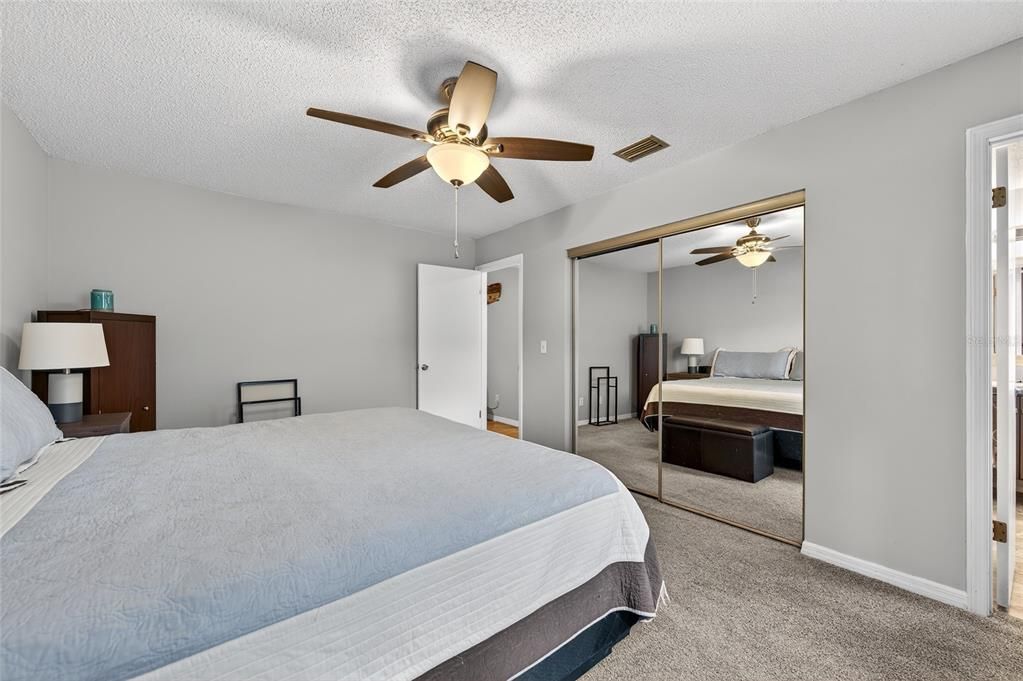 For Sale: $139,000 (2 beds, 2 baths, 952 Square Feet)
