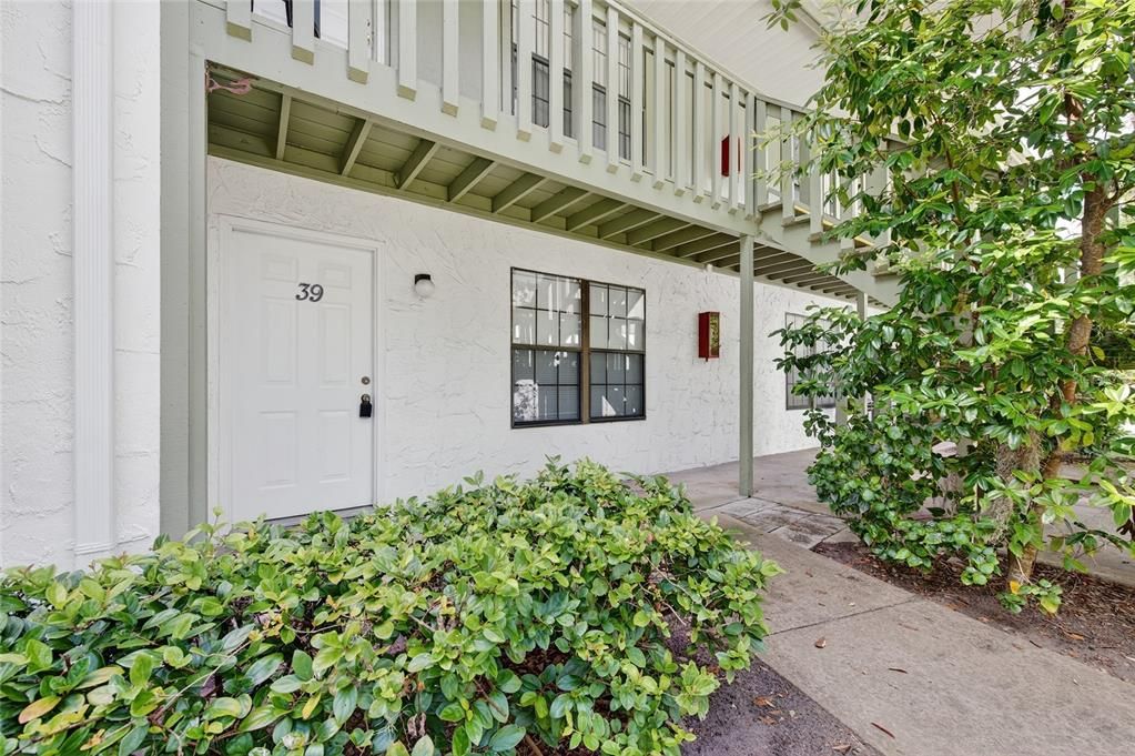 For Sale: $139,000 (2 beds, 2 baths, 952 Square Feet)