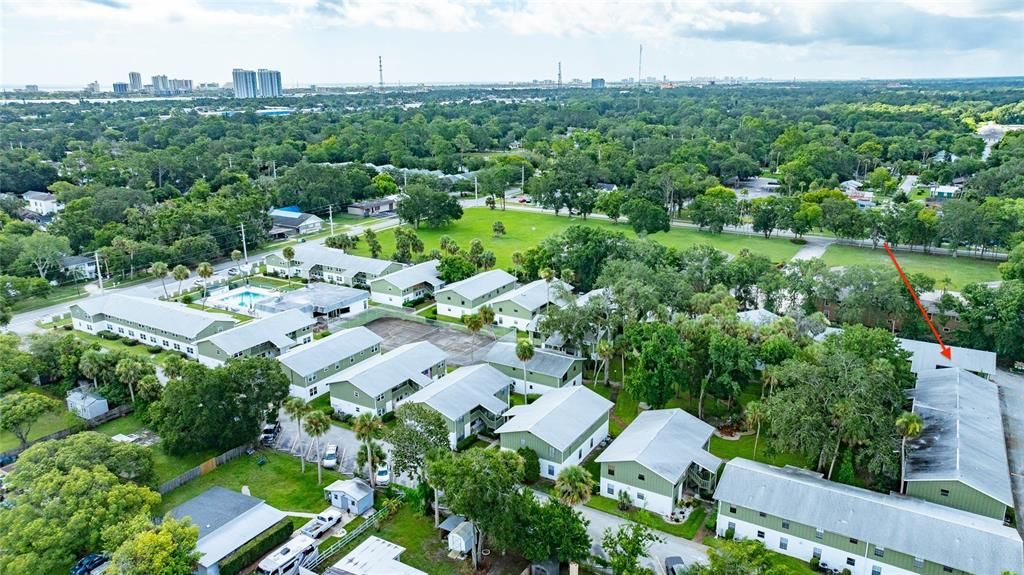 For Sale: $139,000 (2 beds, 2 baths, 952 Square Feet)