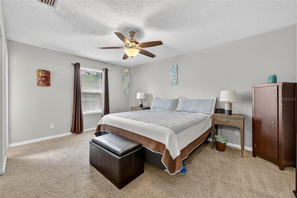 For Sale: $139,000 (2 beds, 2 baths, 952 Square Feet)