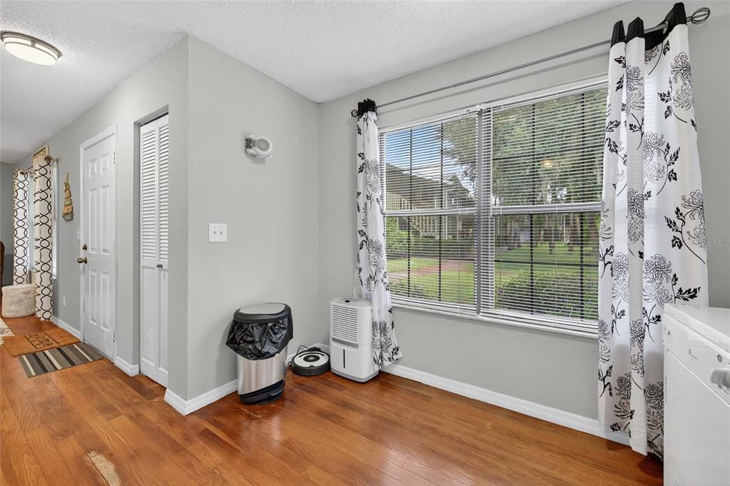 For Sale: $139,000 (2 beds, 2 baths, 952 Square Feet)