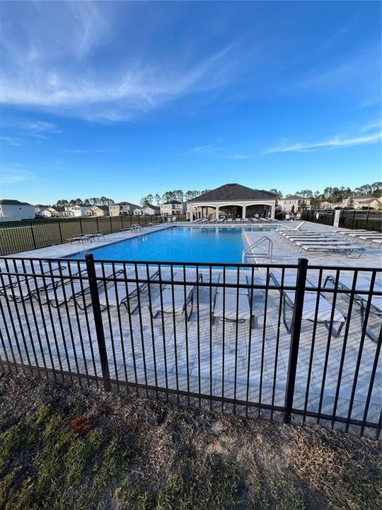 出租: $2,750 (5 贝兹, 3 浴室, 2605 平方英尺)