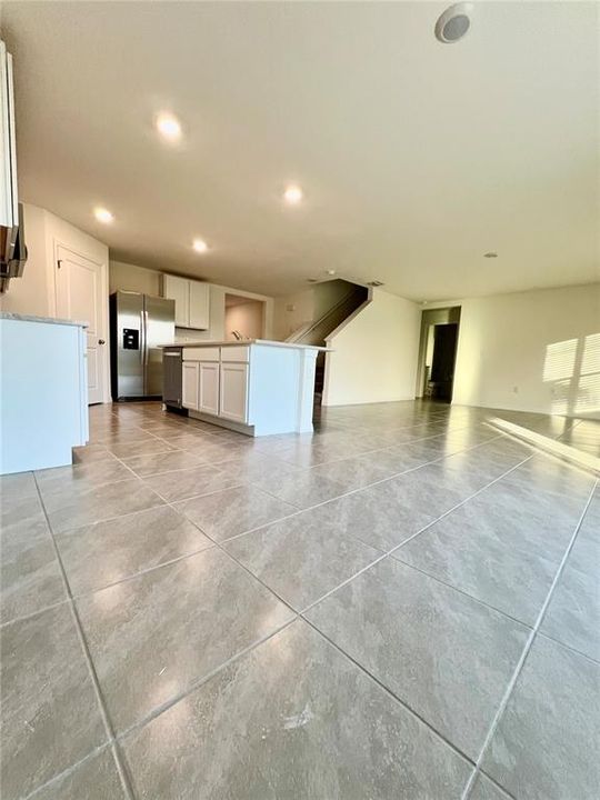 出租: $2,750 (5 贝兹, 3 浴室, 2605 平方英尺)