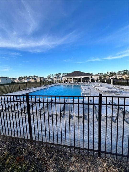 出租: $2,750 (5 贝兹, 3 浴室, 2605 平方英尺)