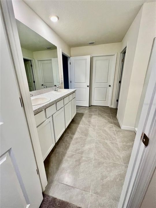 出租: $2,750 (5 贝兹, 3 浴室, 2605 平方英尺)