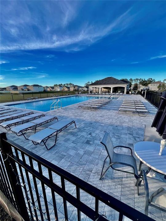 出租: $2,750 (5 贝兹, 3 浴室, 2605 平方英尺)