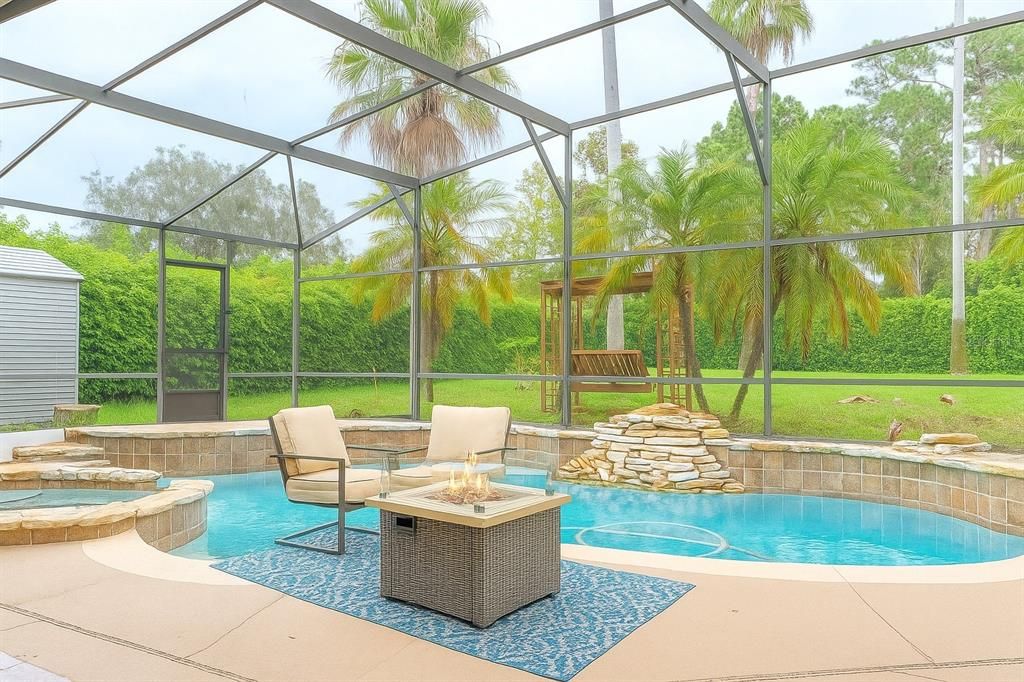 Active With Contract: $573,900 (4 beds, 3 baths, 2821 Square Feet)