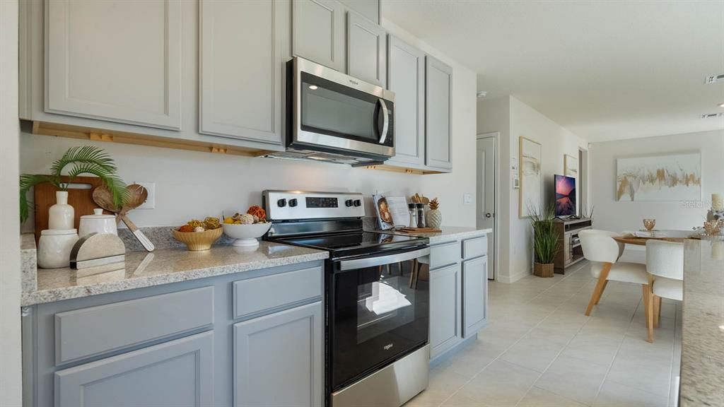 Active With Contract: $306,490 (4 beds, 2 baths, 1665 Square Feet)