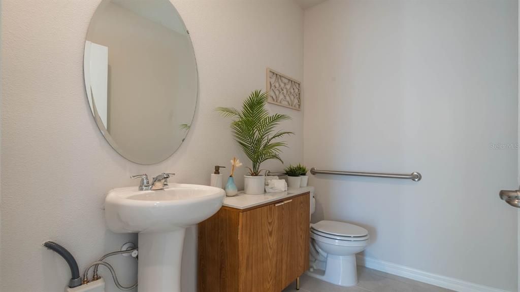 Active With Contract: $306,490 (4 beds, 2 baths, 1665 Square Feet)