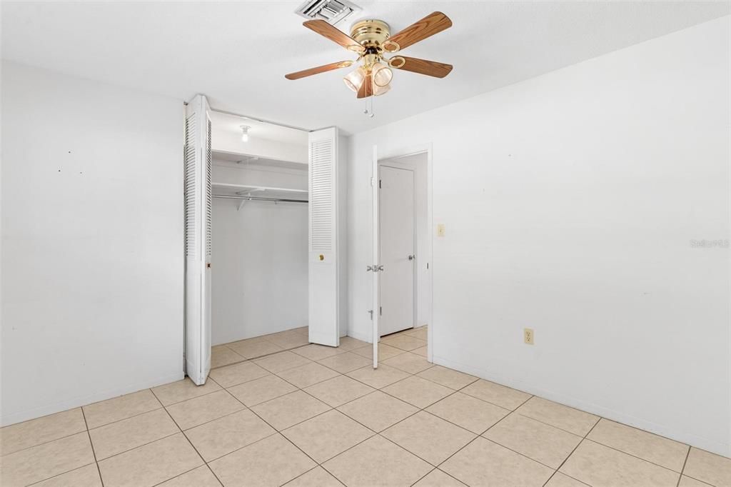 На продажу: $275,000 (2 спален, 1 ванн, 1020 Квадратных фут)