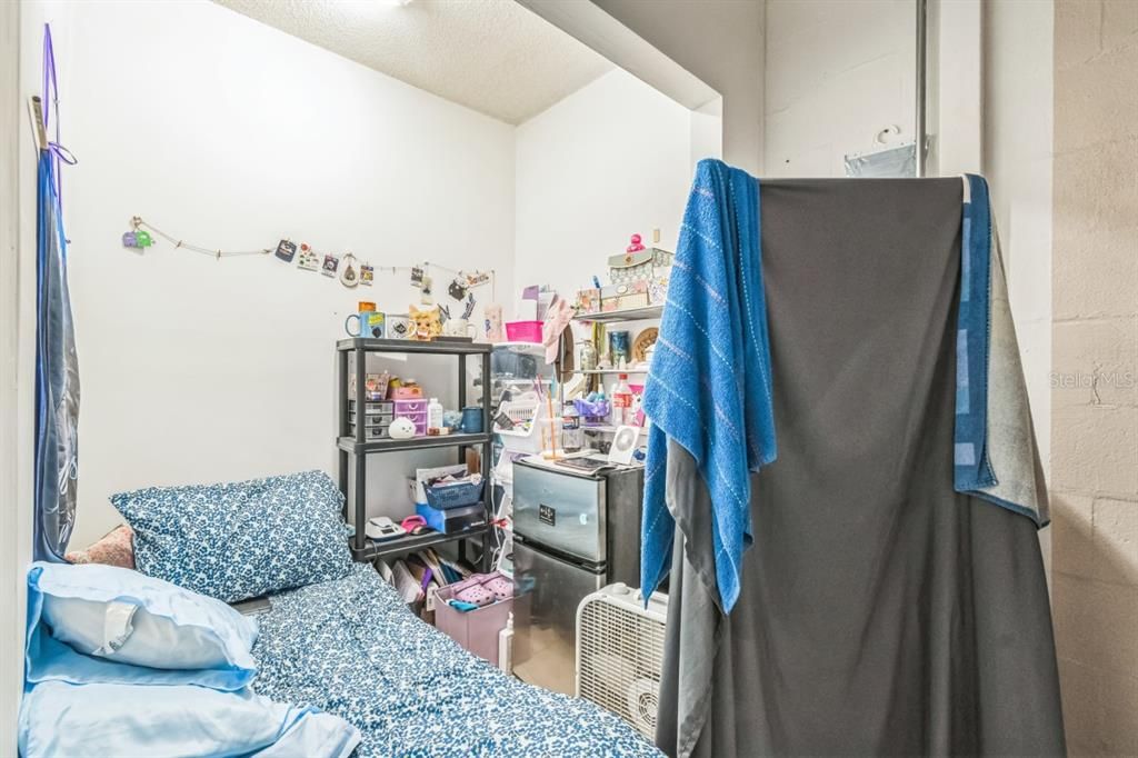 待售: $379,990 (6 贝兹, 0 浴室, 3758 平方英尺)