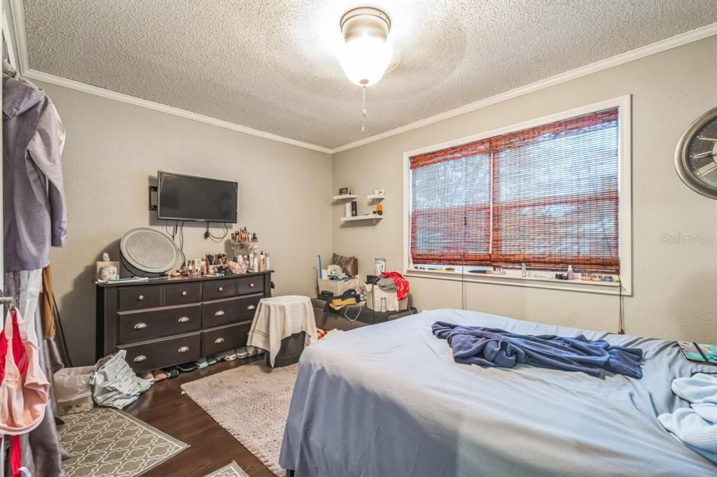 待售: $379,990 (6 贝兹, 0 浴室, 3758 平方英尺)