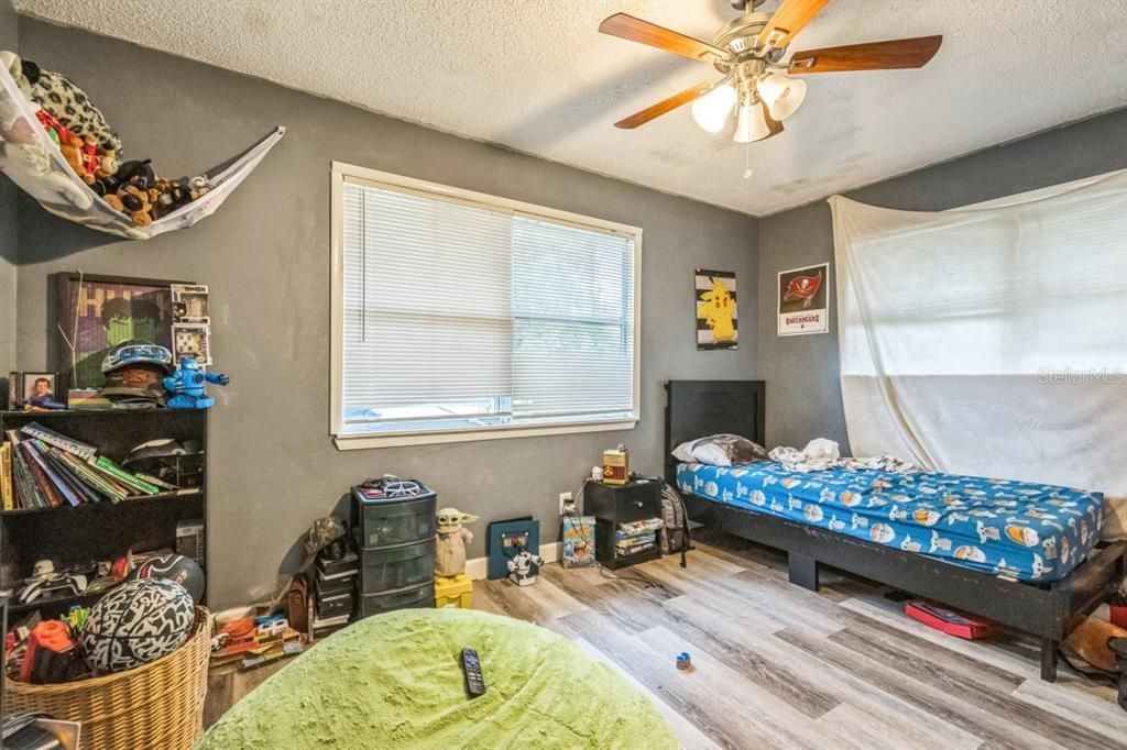 待售: $379,990 (6 贝兹, 0 浴室, 3758 平方英尺)