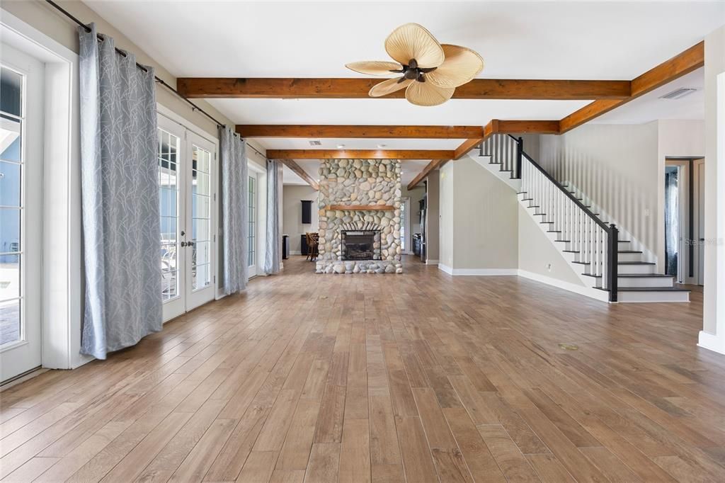 For Sale: $1,100,000 (5 beds, 4 baths, 3990 Square Feet)