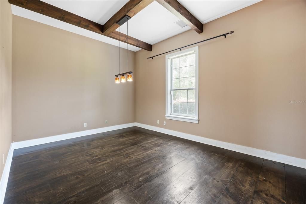 For Sale: $1,100,000 (5 beds, 4 baths, 3990 Square Feet)